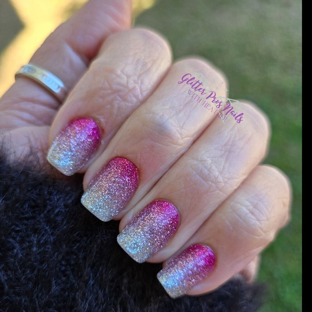 Color Street Pink Glitter Press On Nail Designs - Picture 5 of 5